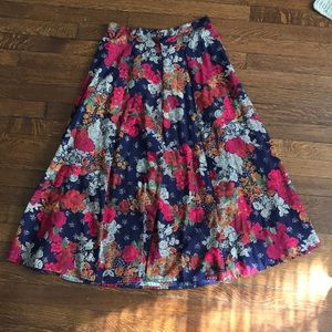 Vintage Floral Midi skirt (size 4)